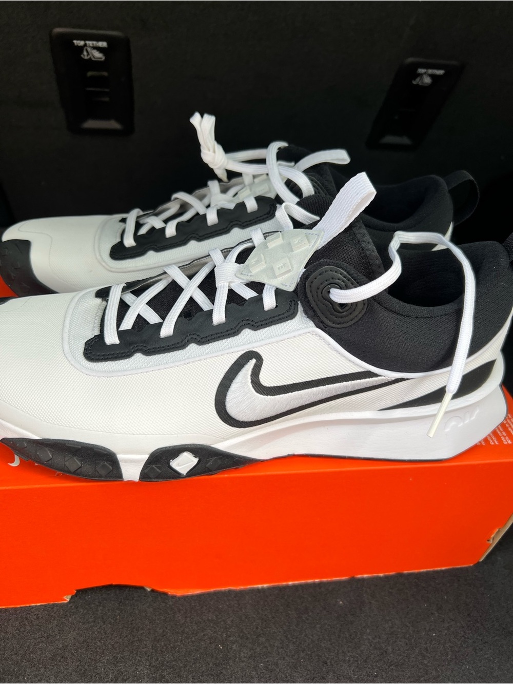 Size 14M - Nike Air Max Dawn White Black Athletic Baseball FN7454-102 New No Lid